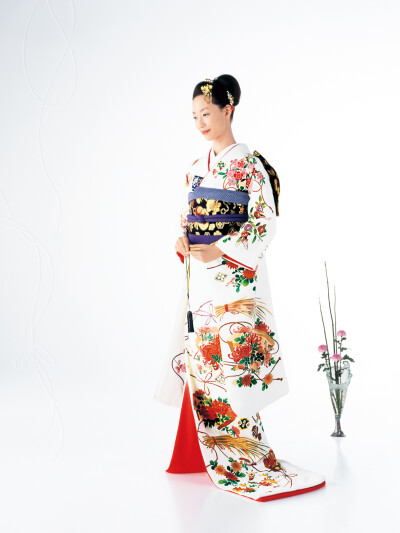 Takami Bridal 2011 traditional bridal collection