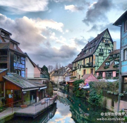 法国Dusk Colmar 画一般的小镇