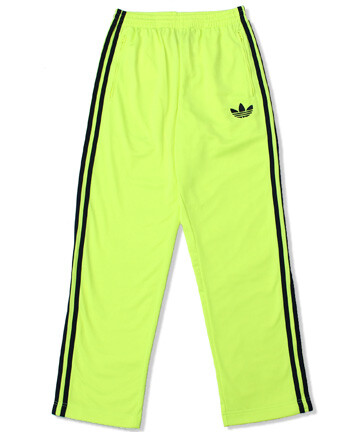 2011年春夏季的adidas Originals Sweat Pant在休闲舒适的风格基础上融入了亮丽的配色设计，展现出adidas Originals引领青春潮流的先锋形象。这款Fluorescence Sweat Pant更是品牌全球代言人陈奕迅亲身示范款式，醒目的荧光绿配