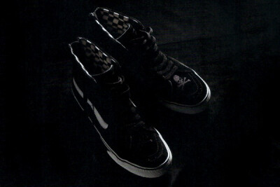 暗黑势力，mastermind JAPAN × Vans SK8-HI联名鞋款~