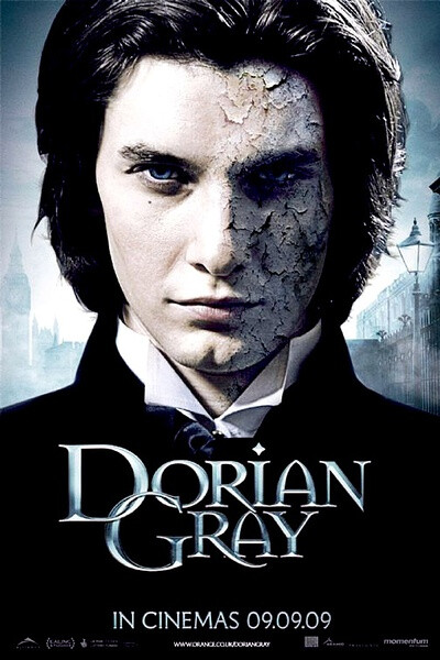 【道林·格雷 Dorian Gray 】本片根据英国作家王尔德发表于1891年的处女作《道林•格雷的画像》改编，感觉电影模仿夜访吸血鬼了。