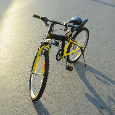 我想骑车去旅游。