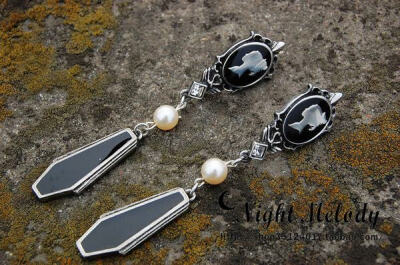 Alchemy Gothic E300 - Coffin Drop Cameos (pair) 哥特耳坠