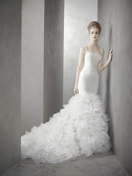 【高貴、典雅、凸顯身材】Vera Wang 2012 Spring Collection