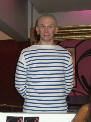 Jean-Paul Gautier  好粉嫩的一张照片貌似07年的XD