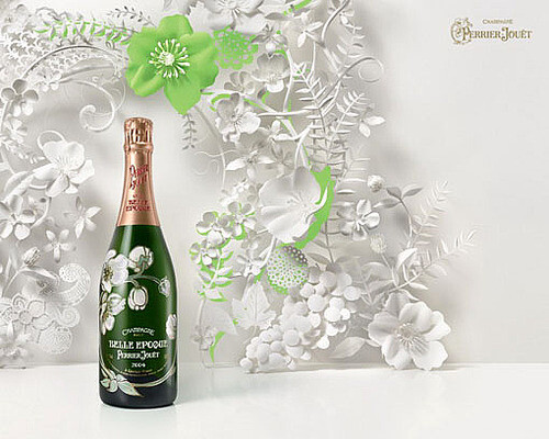 为著名的香槟Perrier Jouet设计的纸浮雕广告