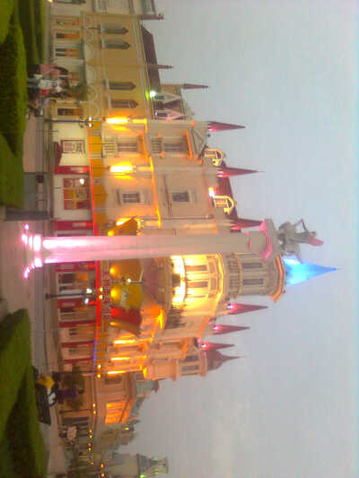 苏州乐园里的像城堡一样美啊