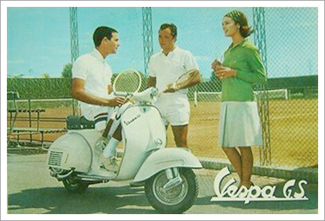 白色的vespa，复古范儿十足啊。