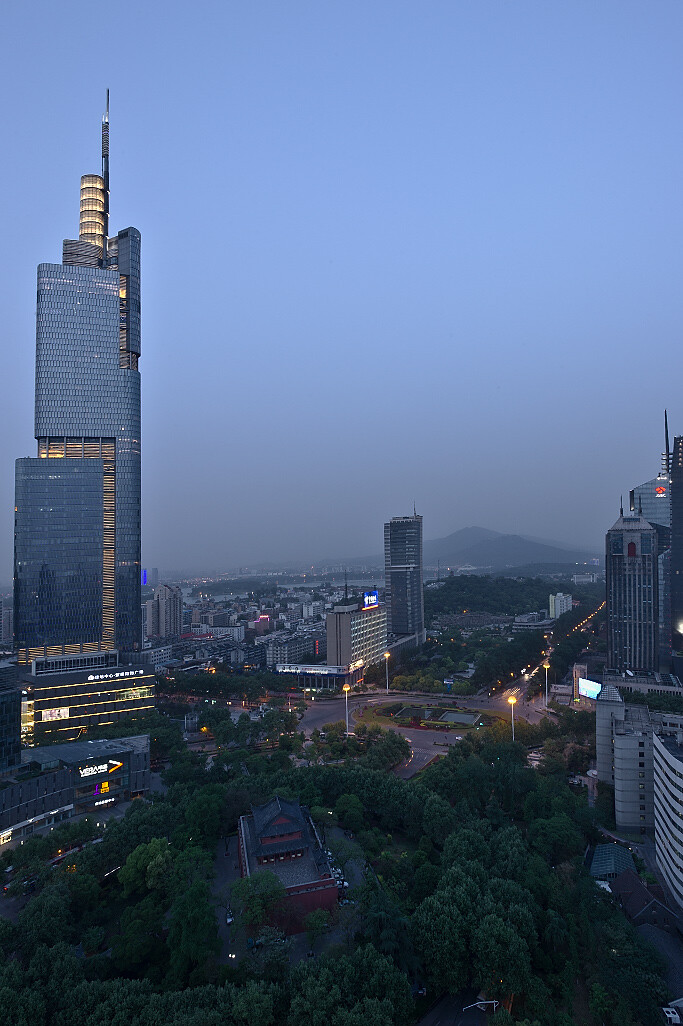  南京的夜景。美到不行。