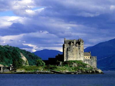 苏格兰 Eilean Donan Castle 世界15座最壮观的城堡第十二位