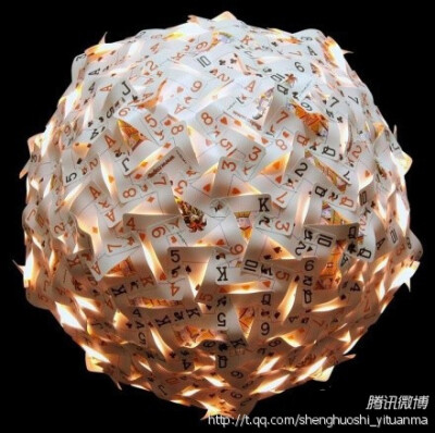 270张扑克，精美的灯