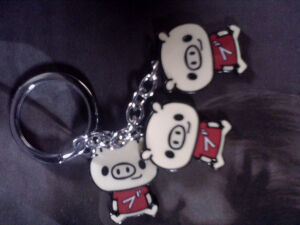 猪猪~妹妹送的钥匙扣~