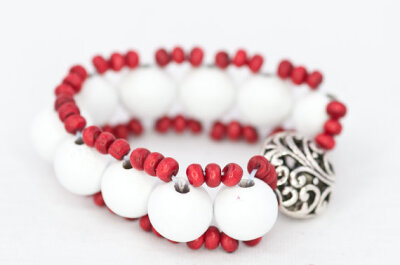 Wood Stretch Funky Bracelet Red White Christams Winter Gift for Her For Girl Chunky Retro Style