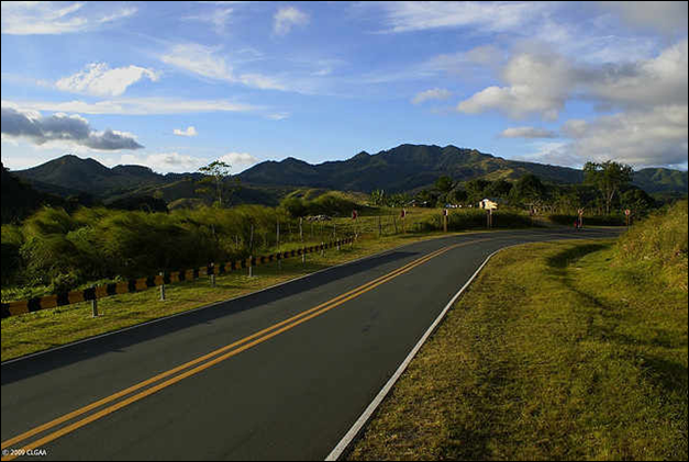 我是极其喜欢这样的道路。干净，让人有安全感。