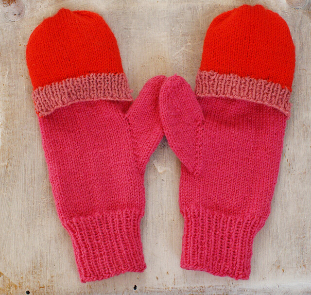 粉色红色手套。