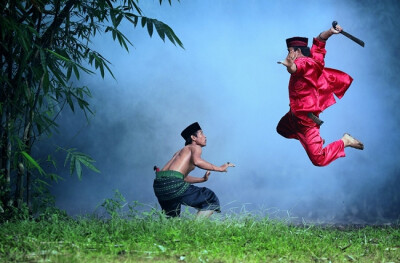 彈跳力！騰空，就少個(gè)后空翻360度轉(zhuǎn)體2周半軀體抱膝...什么跟什么