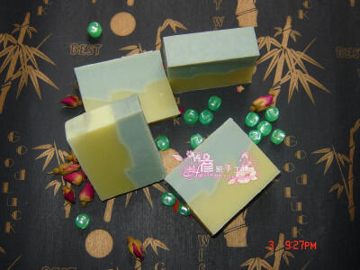 手工皂~杏仁山茶保湿皂