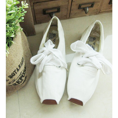 白色帆布鞋-