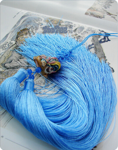 三足金蟾神马的……我其实爱的是那个水蓝色的流苏啊啊啊啊啊～～～～～～～～～