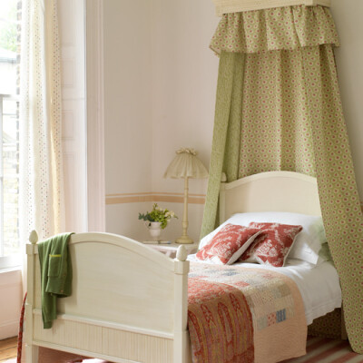 Bedroom country pink green.