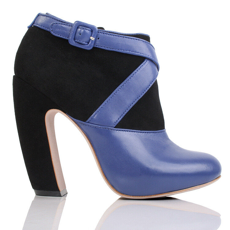 新西兰小牛皮复古短靴子