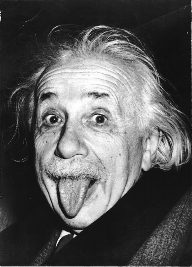 阿尔伯特 爱因斯坦（Albert Einstein，1879年3月14日－1955年4月18日），20世纪犹太裔理论物理学家、思想家及哲学家，也是相对论的创立者。阿尔伯特·爱因斯坦被誉为是现代物理学之父及二十世纪最重要的科学家之一。