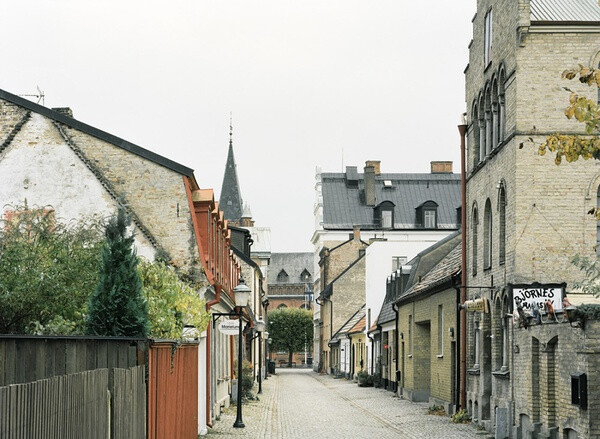 在屋檐栉比瑞典海滨小镇Landskrona