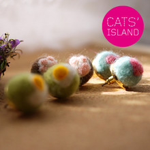 很有冬季温暖感的毛毡耳钉，戴在耳朵上的温暖哟。