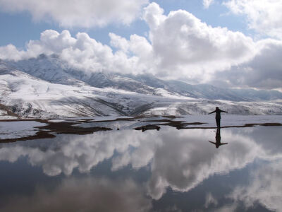 Badab Sourt泉，伊朗Badab Sourt主泉的冬景。Badab Sourt泉位于厄尔布尔士山脉海拔1840米处的伊朗萨利市。April 23, 2011