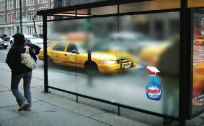 Windex玻璃清洁剂的公交站台广告