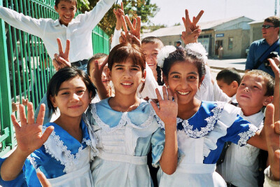 11年义务教育的乌兹别克斯坦。孩子们。