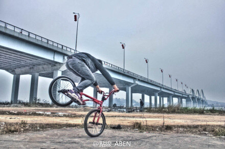 BMX 平花車手吴肇峰