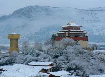 雪天里的香格里拉。圣地。