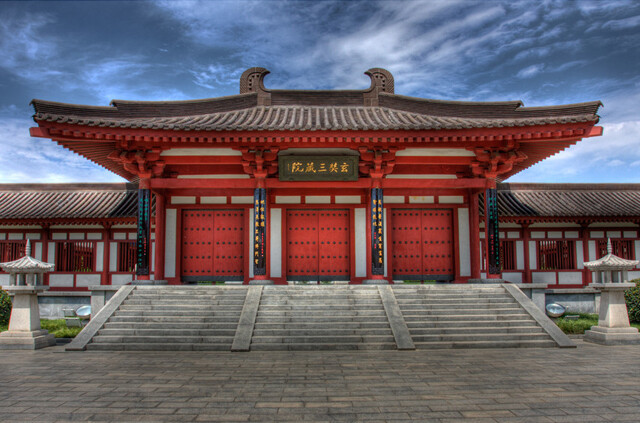  Gate near the Giant Wild Goose Pagoda。