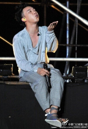 你装什么小清新啊！