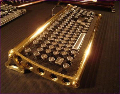 蒸汽朋克工业革命复古键盘 黄铜外框与镀铬按键。。蒸汽时代的回忆。。