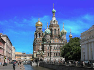 这样的教堂，你也会心动吧。滴血大教堂。真美。