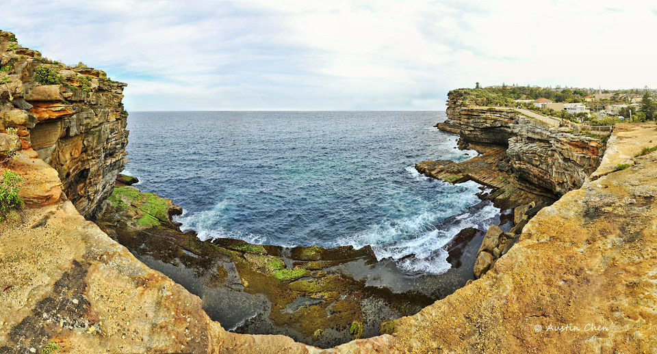 Watsons Bay, South Head 。这里可以远望巨轮进出port Jackson，这里有曾经是二战悉尼为了防御日本潜艇布下水雷网的地方。