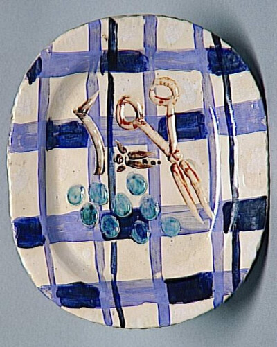 装饰着剪刀和葡萄的四方盘，1948