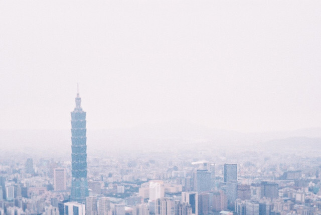 光怪陆离的城市