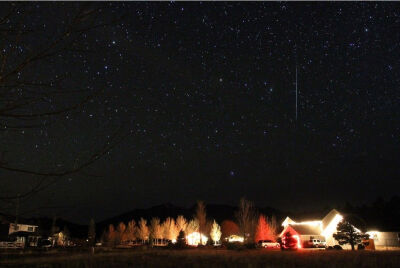 2010年12月14日 美国亚利桑那州上空的双子座流星