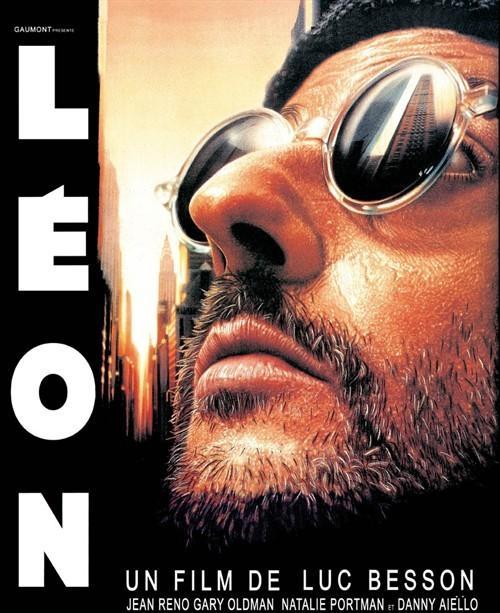 《这个杀手不太冷》电影海报这个杀手不太冷 Léon (1994)终极追杀令 | 杀手莱昂 | 杀手里昂导演：吕克·贝松 主演：让·雷诺 加里·奥德曼 娜塔莉·波特曼 ...
<br />
<br />本片是吕克·贝松在好莱坞执导的第一部作品，非同一般的剧情、人物的精彩演出及出色的配乐使其成为九十年代动作片的经典之作。