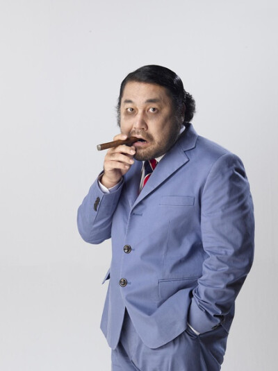 开心家族 헬로우 고스트 催泪 搞笑 温情 有爱 浪漫 喜感 感悟 反转 都有了，好电影。在毫无准备的地方被戳泪点啊 也太温馨太治愈了！