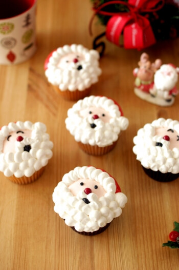 Santa Claus cupcakes