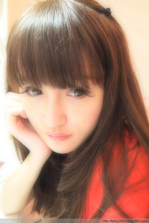 三月春花渐次醒 迢迢年华谁老去