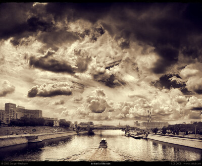 Before the rain | duotone, Moscow, sky, river