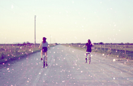 如果时光可以倒流，我还是会选择认识你，虽然会伤痕累累，但是心中的温暖记忆是谁都无法给与的。谢谢你来过我的世界。