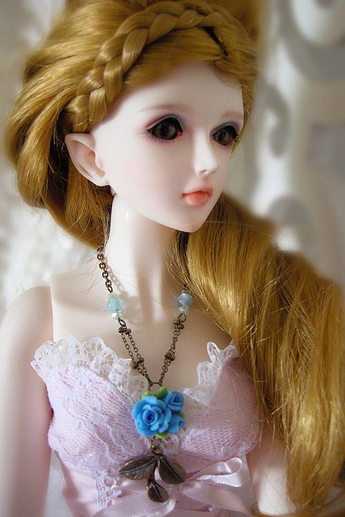 BJD1/3娃用 奢华三拼玫瑰 仿铜叶子吊坠项链 http://item.taobao.com/item.htm?spm=11043m9w.3-7LJvc.h-3yCEKp&id=14660584083&