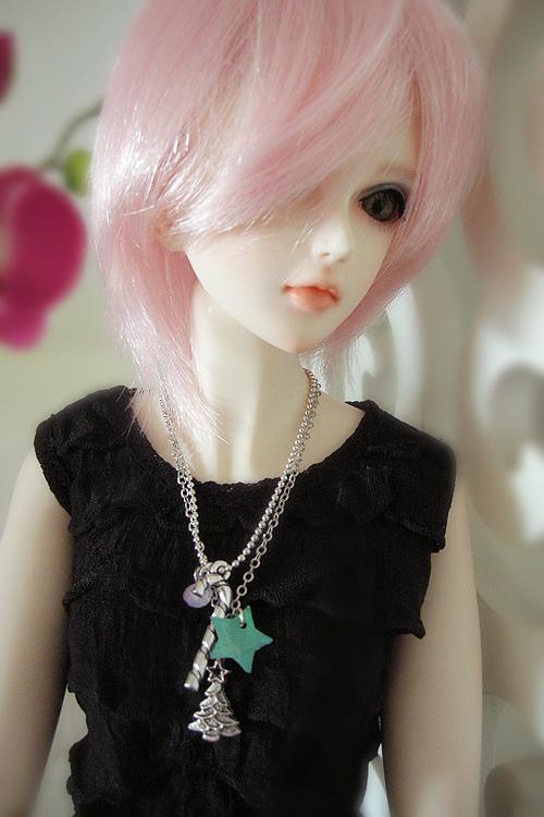 BJD1/3娃用 圣诞元素 双层项链 http://item.taobao.com/item.htm?spm=11043m9w.3-7LJvc.h-3yCEKp&id=13790215940&