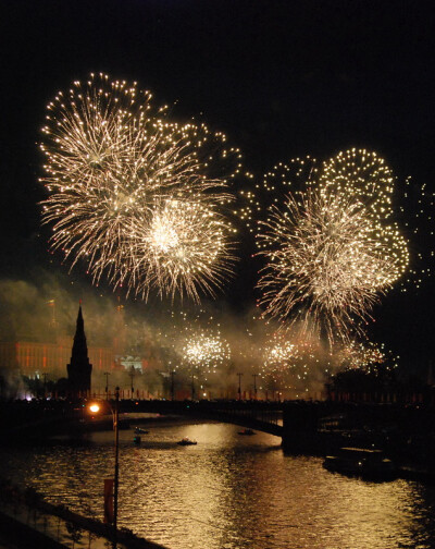 65 years since the Victory | Moscow, bridge, night, river, fireworks